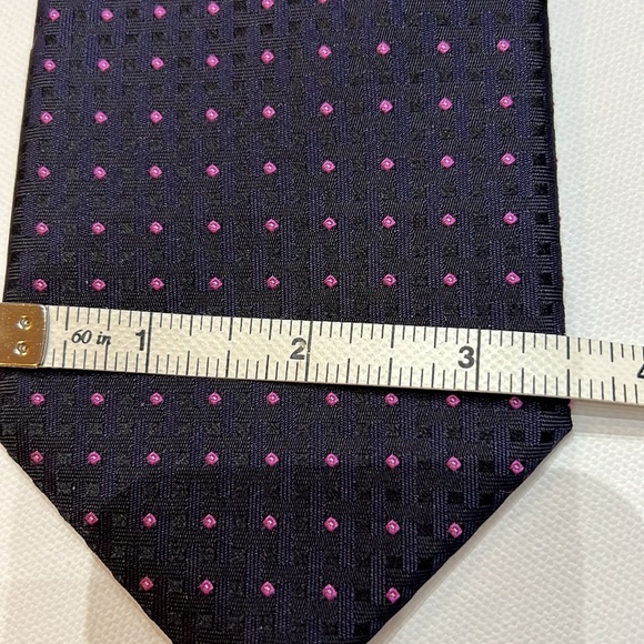 Hudson Room Men's Navy with  Pink Polka Dot Neck Tie - Picture 6 of 6